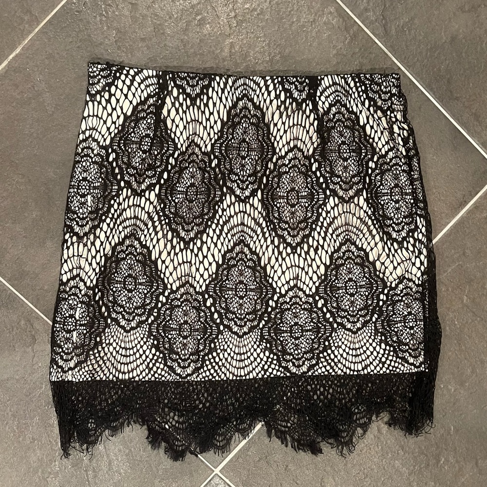 Lace Mini Skirt
